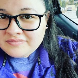 Meet your Posher, Laural